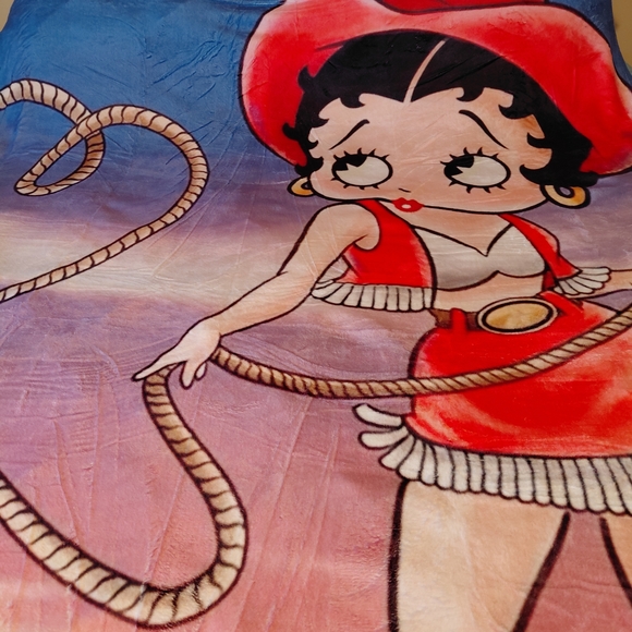 Betty Boop Blanket- Multicolor - Picture 3 of 3